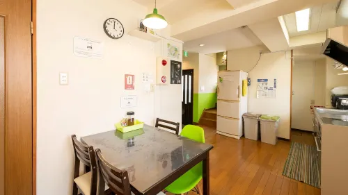 Green Guesthouse Rooms Photos