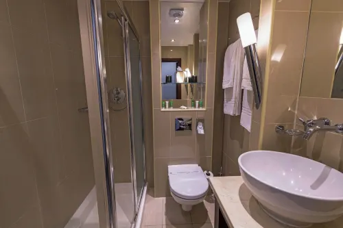 Hyde Park International Rooms Photos
