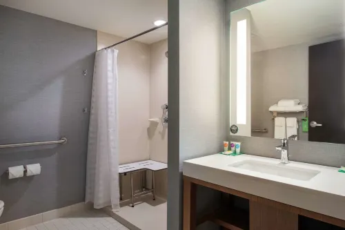 Hyatt Place Cleveland/Westlake/Crocker Park Rooms Photos