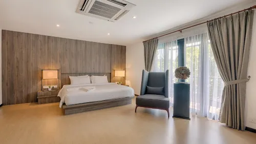 Lot 33 Boutique Hotel Featured Photos