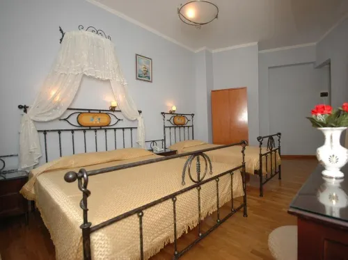 Cecil Hotel Featured Photos