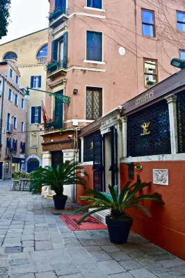 Hotel La Fenice et des Artistes Near Hotel Photos