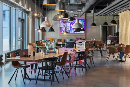 Moxy Munich Ostbahnhof Ristorazione Photos
