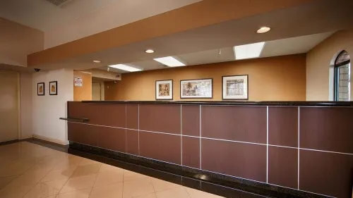 Best Western Norwalk Inn Öffentliche Flächen Photos