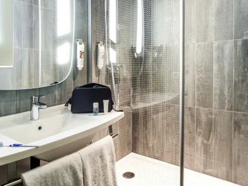 Ibis Château de Fontainebleau Rooms Photos