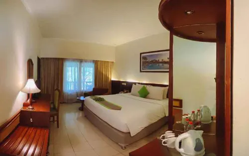 Grand Whiz Hotel Trawas Mojokerto Photos
