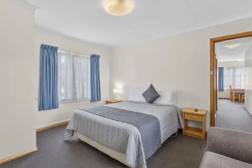 Martin Cash Motel Rooms Photos