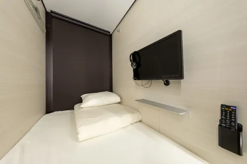 Capsule Hotel Cube Hiroshima Chambres Photos