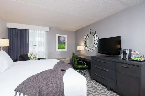 DoubleTree by Hilton Chicago - North Shore Conference Center الغرف Photos