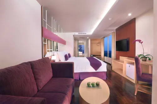 Quest Hotel Darmo Surabaya Photos