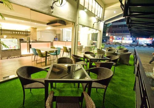 Riverside Boutique Hotel Restauration Photos