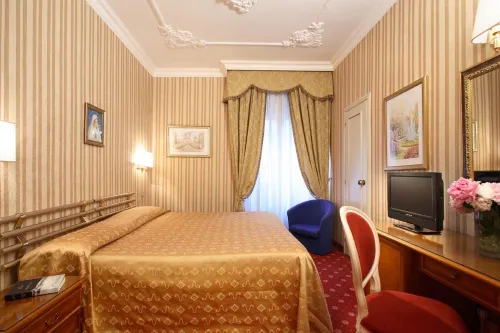 Hotel Eliseo Photos