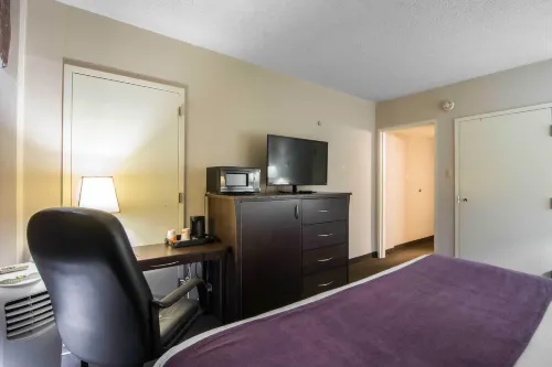 Quality Inn & Suites Yellowknife Zimmer Photos