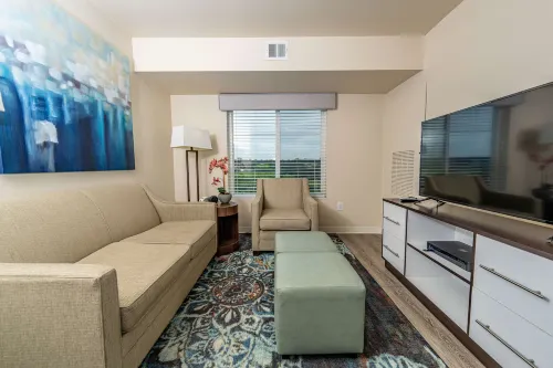 Soka Suites Dallas - Las Colinas Photos