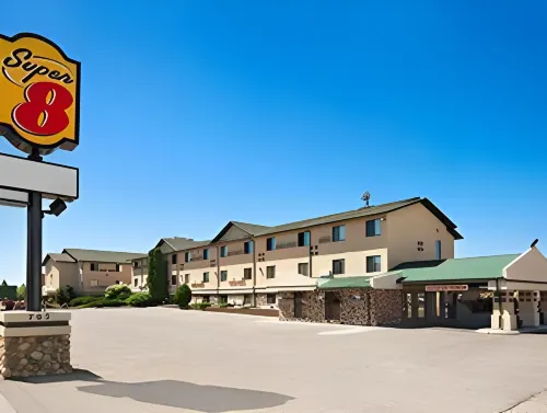 Super 8 by Wyndham Idaho Falls Exterior Photos