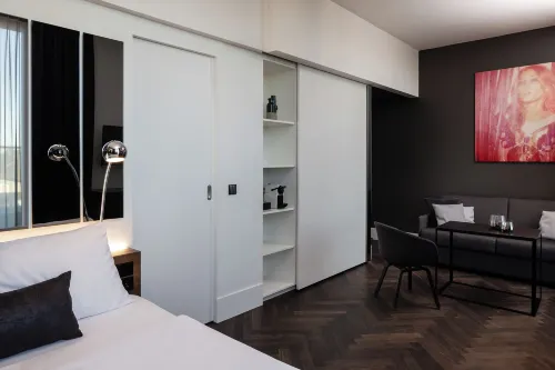 Hotel Amano Grand Central Zimmer Photos