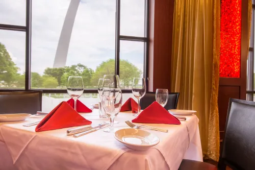 Hyatt Regency St Louis at the Arch Restauration Photos