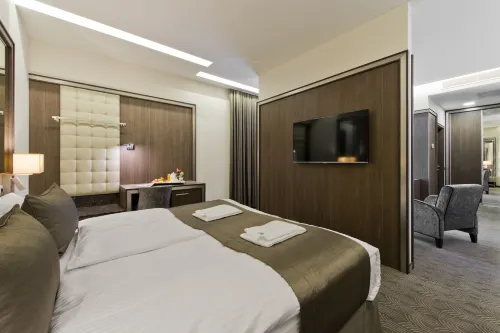 Congress Avenue Hotel Photos