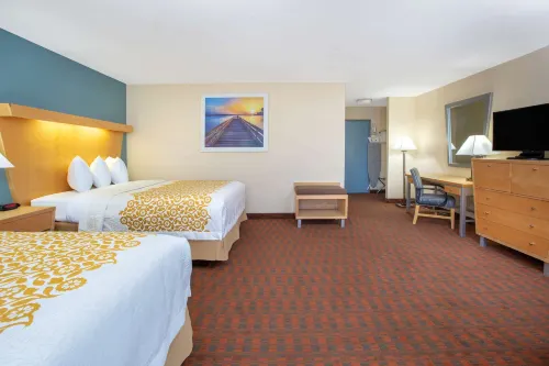 Days Inn by Wyndham Woodland Camere Photos