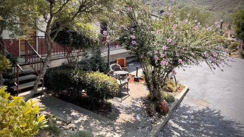 Mariposa Lodge Exterior Photos