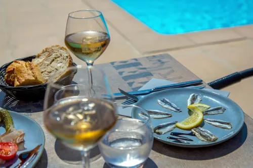 Hôtel Kyriad Marseille Est Aubagne Gémenos Restauration Photos
