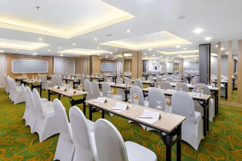 Harris Hotel Kuta Galleria - Bali Fasilitas Bisnis Photos
