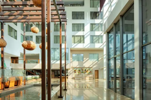 Radisson Blu Plaza Hotel Hyderabad Banjara Hills Public Areas Photos