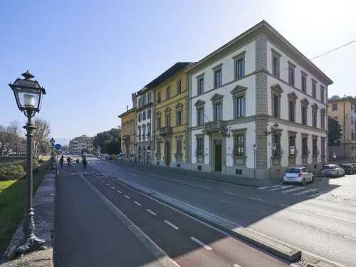 Serristori Palace Residence Near Hotel Photos