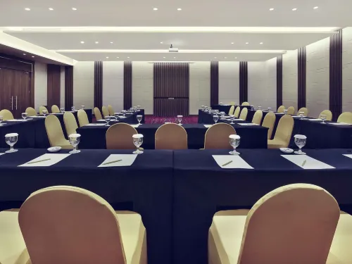 Mercure Hotel Karawang Fasilitas Bisnis Photos