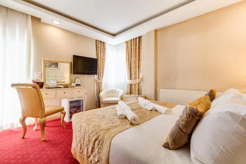 Twins Hotel Photos