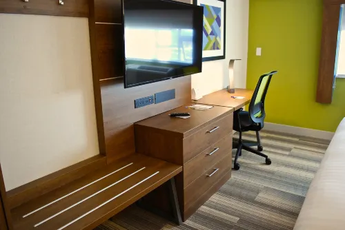 Holiday Inn Express Vancouver Airport-Richmond Rooms Photos