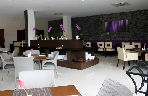 Padjadjaran Suites Resort and Convention Hotel Makanan Photos