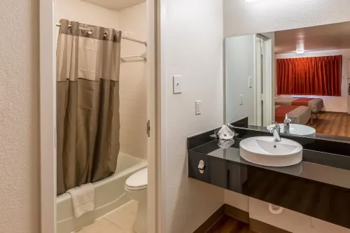 Motel 6 Arlington, TX - Uta Rooms Photos
