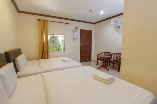 Tanjung Puteri Motel Chambres Photos