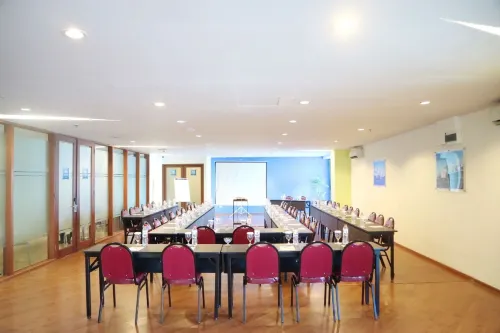 ibis budget Jakarta Menteng Fasilitas Bisnis Photos