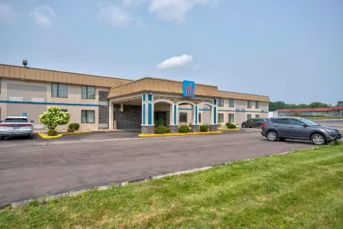 Motel 6 Pleasanton, CA Exterior Photos