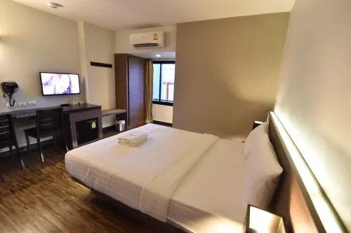 Leevana Hotel Rooms Photos