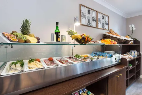 Best Western Lakmi Nice Restauration Photos