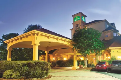 La Quinta Inn & Suites by Wyndham Charlotte Airport South Zimmer Photos