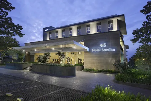 Hotel Santika Mataram Lombok Kamar Photos