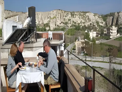 Travel Inn Cave Hotel Restauration Photos