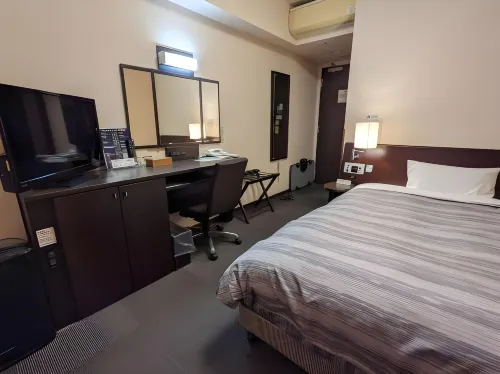 Hotel Route-Inn Hofu Ekimae Camere Photos