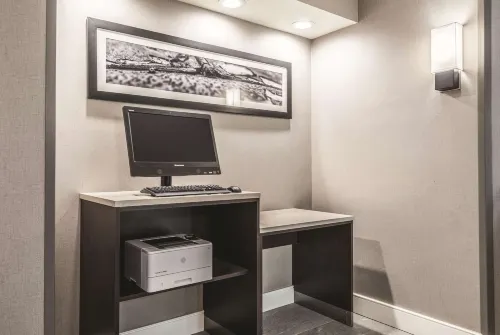 La Quinta Inn & Suites by Wyndham Orlando Lake Mary Espaces Affaires Photos