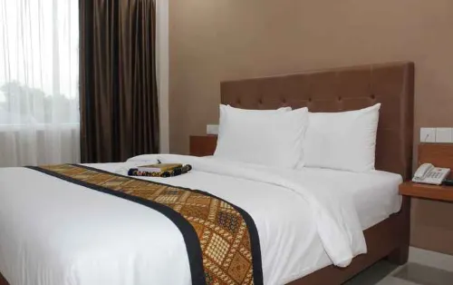 Mr J Suites Hotel Tegal Photos
