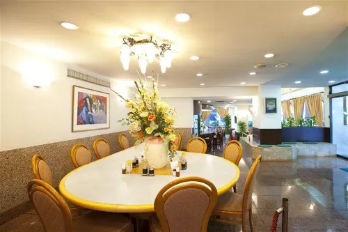 Hotel Sunlite Shinjuku Dining Photos