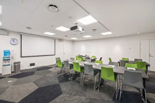 Clarion Hotel the Edge Business Facilities Photos