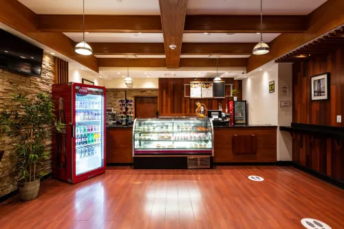紐瓦克國際機場皇冠假日飯店 Photos