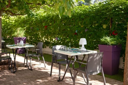 Hôtel Kyriad Lyon Sud - Givors Extérieur Photos