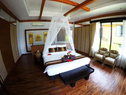 Phi Phi Long Beach Resort & Villa Photos