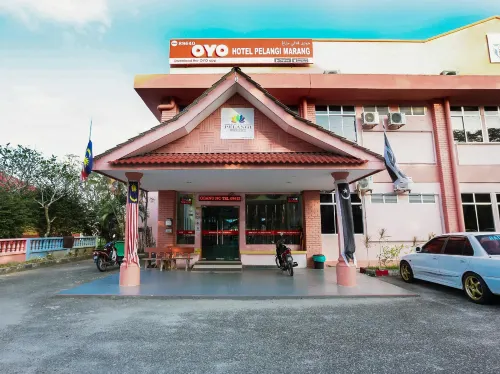 Super OYO 89640 Hotel Pelangi Marang Extérieur Photos